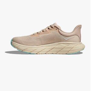 Hoka Arahi 7- Size 5, medium width, cream